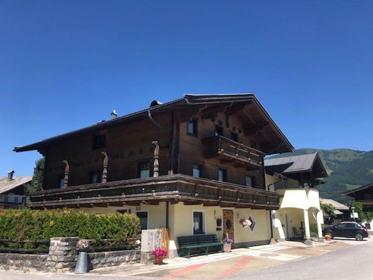 Appartamento Flat South Of Kitzb Hel With Nationalparkcard Hollersbach im Pinzgau Esterno foto